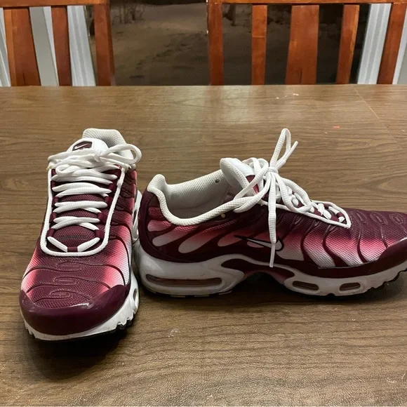 Nike Air Max Dark Beetroot - Picture 2 of 5